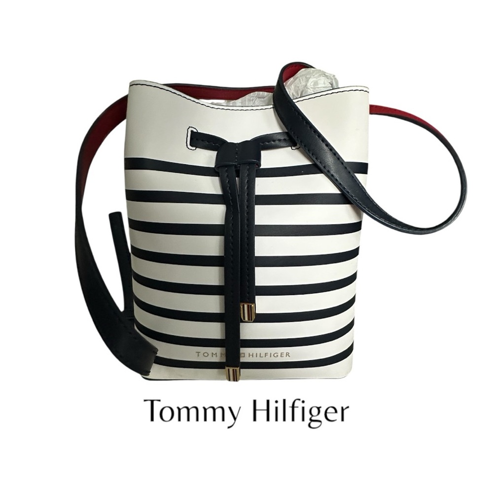 NEW Tommy Hilfiger White and Black Bucket Crossbody Bag - Picture 1 of 11
